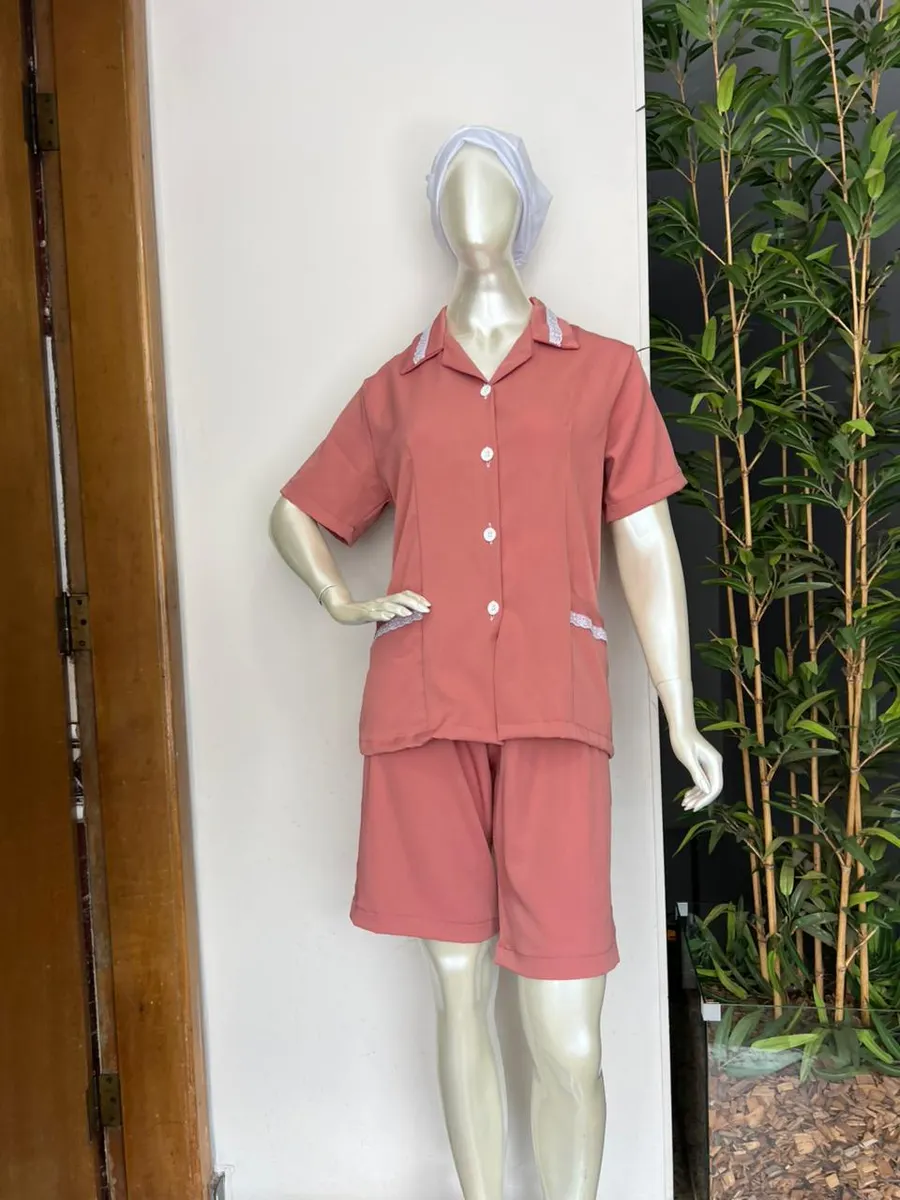 Conjunto Camisa Manga Curta com Renda Terracota e Bermuda — Artveste Uniformes